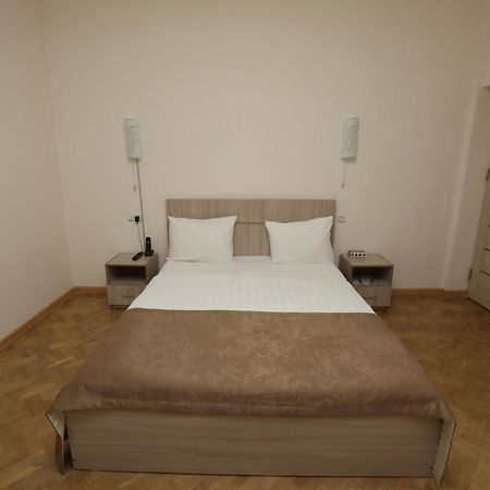 Alba Hotel יירבאן מראה חיצוני תמונה